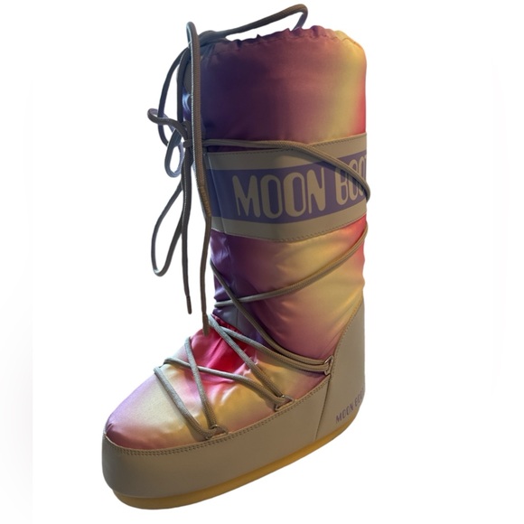 Tie Dye Moon Boot (35/38) - Picture 6 of 15
